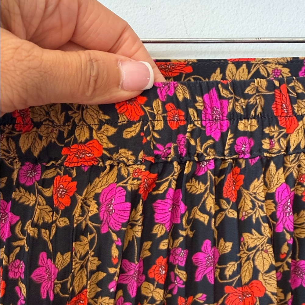Skies are blue floral skirt xxl - Picture 5 of 9
